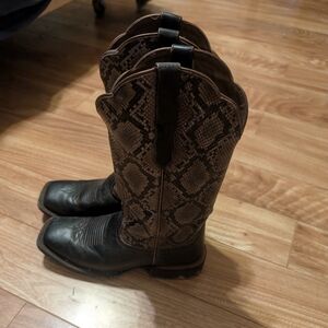 Women's Ariat black boots